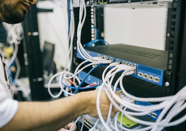 Frequently asked questions about choosing the best web hosting in the UAE.